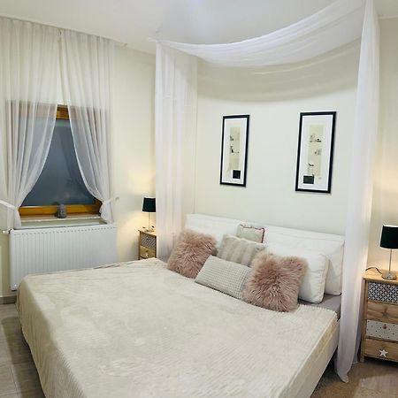 Villa Relax Apartman การ์ดอนนี ภายนอก รูปภาพ